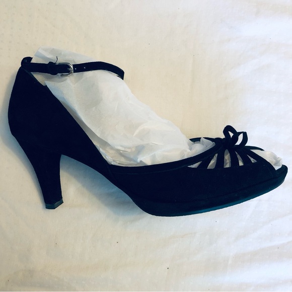Black Suede Heels 9.5 Dress Shoe Peep Toe, Ankle Strap Womens Liz Claiborne - Picture 6 of 12